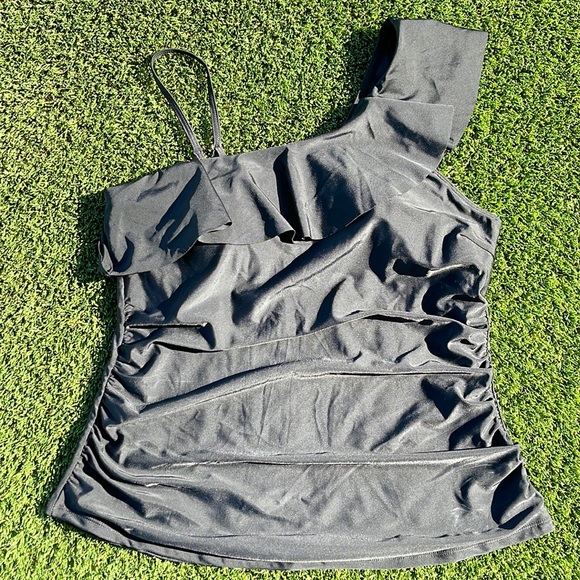 WOMEN’S | One Shoulder Ruffle Swimsuit TOP | Color is Black | Size: XL 16 | NWOT - Picture 2 of 10